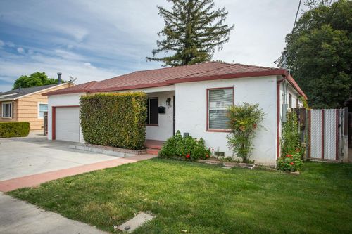 727 Gray Ave, Yuba City, CA, 95991-3605 | Card Image