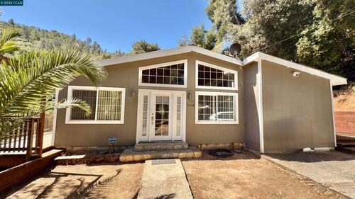 5935 Sunrise Ct, Lower Lake, CA, 95457-9725 | Card Image