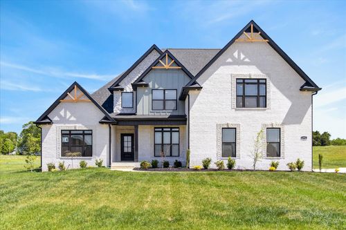 4992 Royal View Way, Clarksville, TN, 37040-3678 | Card Image