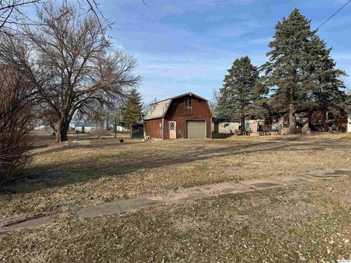 404 W State St, Camp Point, IL, 62320-1025 | Card Image