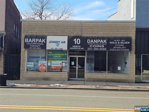 10 N Washington Ave, Bergenfield, NJ, 07621-2151 | Card Image
