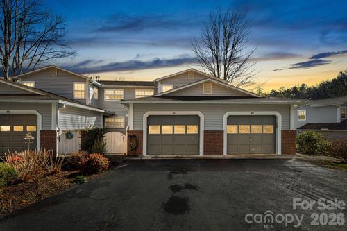 84 Lakeview Court, Brevard, NC, 28712 | Card Image