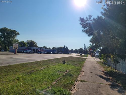 228 W Walton Blvd, Pontiac, MI, 48340-1166 | Card Image