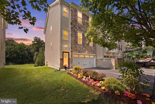 325 Latrobe Dr, NEWARK, DE, 19702-3827 | Card Image