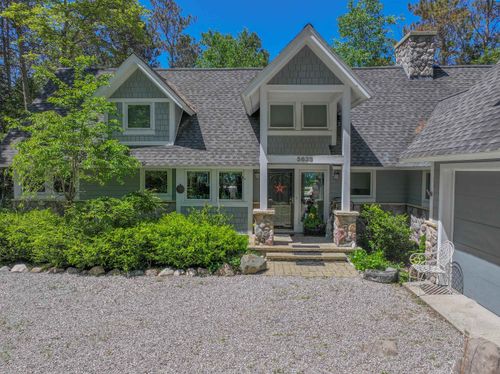 5635 Leland Woods Dr, Leland, MI, 49654-9733 | Card Image