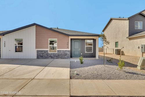 5559 Sierra Verde Pl, Las Cruces, NM, 88012-8121 | Card Image