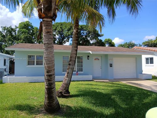 4502 Nw 46th St, Tamarac, FL, 33319-3836 | Card Image