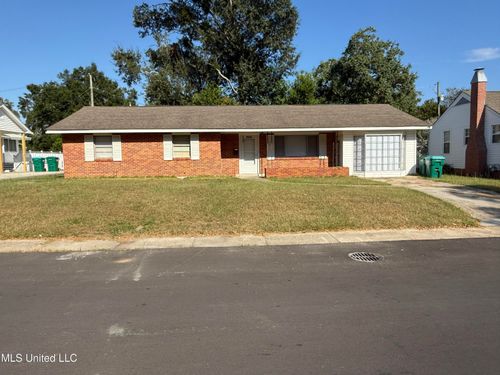 2214 Pine Ave, Gulfport, MS, 39501-3258 | Card Image