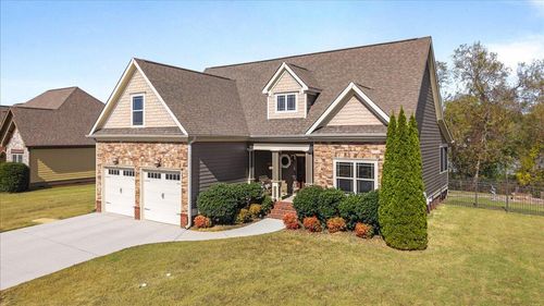 8859 Seven Lakes Dr, Ooltewah, TN, 37363-4951 | Card Image