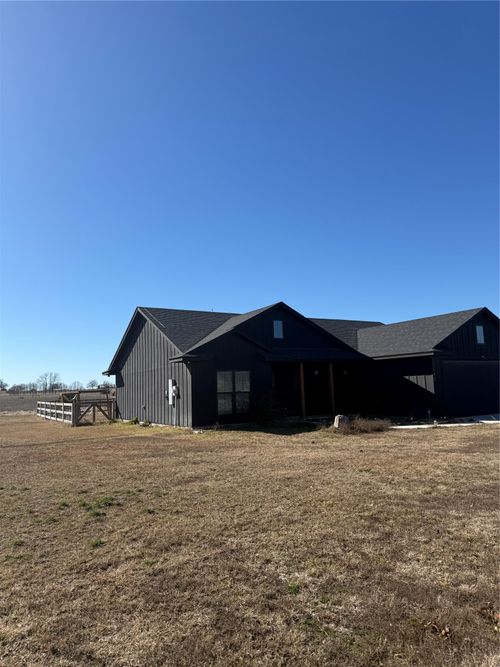 142 County Road 2630, Decatur, TX, 76234-7215 | Card Image
