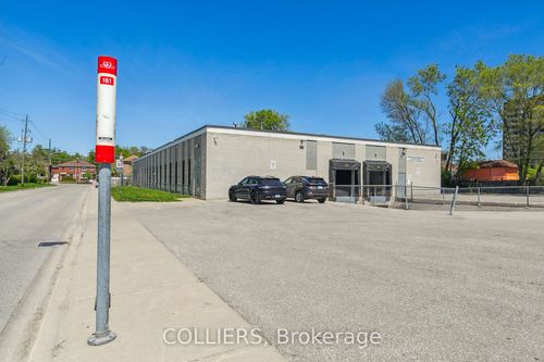 120 Humber Blvd N, York, ON, M6N | Card Image