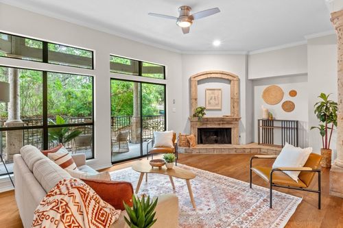 apt-205-1000 Liberty Park Dr, Austin, TX, 78746-6835 | Card Image