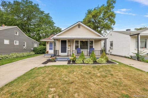 1939 Romeo St, Ferndale, MI, 48220-2043 | Card Image