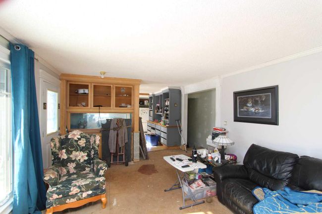 5112 51 Avenue, Home with 2 bedrooms, 1 bathrooms and 2 parking in Caroline AB | Image 5