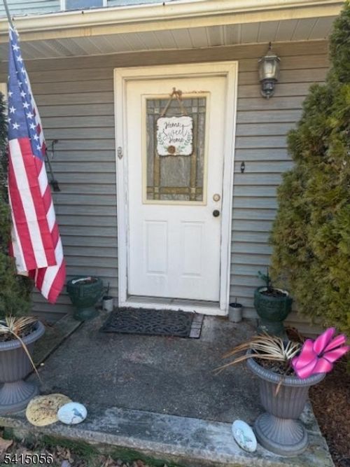 38 Highland Lakes Rd, Vernon, NJ, 07462-3023 | Card Image