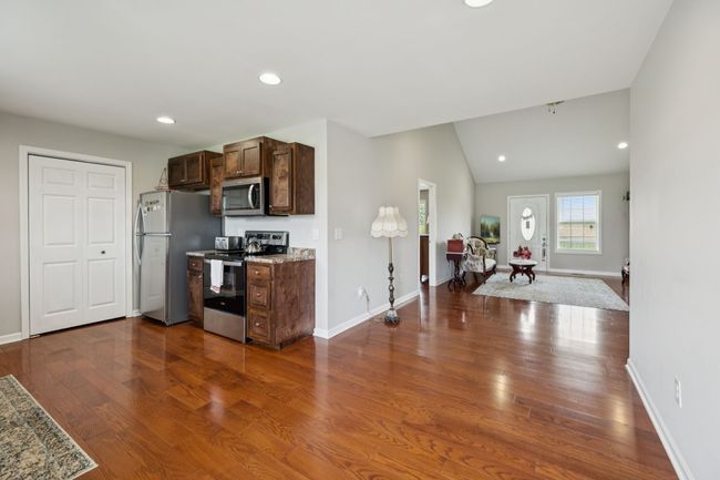 106 Wilder Chapel Rd, House other with 3 bedrooms, 2 bathrooms and 2 parking in Decherd TN | Image 9