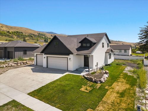 328 E 300 N, Richmond, UT, 84333-1755 | Card Image