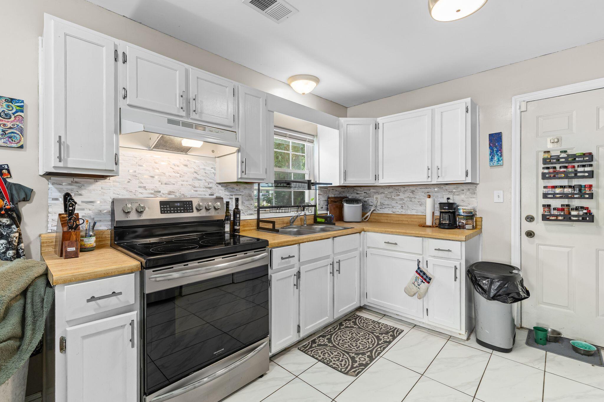 Residential in North Charleston 5