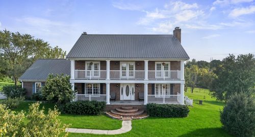 490 Arrowhead Springs Ln, Versailles, KY, 40383-9591 | Card Image