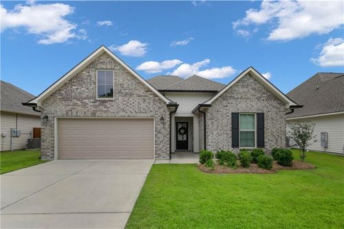 11537 Woodbluff Dr, Covington, LA, 70435-0719 | Card Image