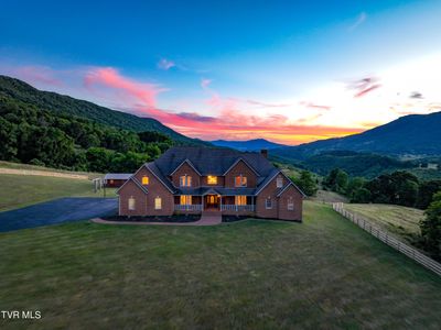 1101 Six Farm Road, House other with 5 bedrooms, 4 bathrooms and null parking in Tazewell VA | Image 1