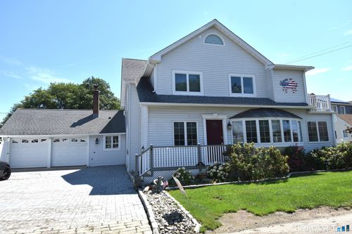 18 Mohican Trl, Old Saybrook, CT, 06475-1809 | Card Image