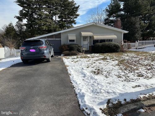 2005 Sandalwood Ct, York, PA, 17404-1641 | Card Image