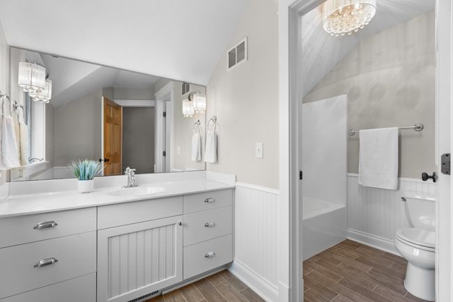 Upper fl guest bath | Image 45