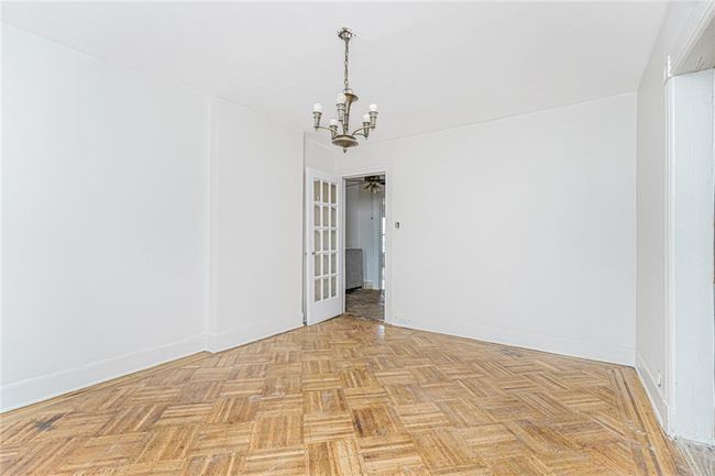 335 18 Th St, Home with 9 bedrooms, 2 bathrooms and null parking in Brooklyn NY | Image 33