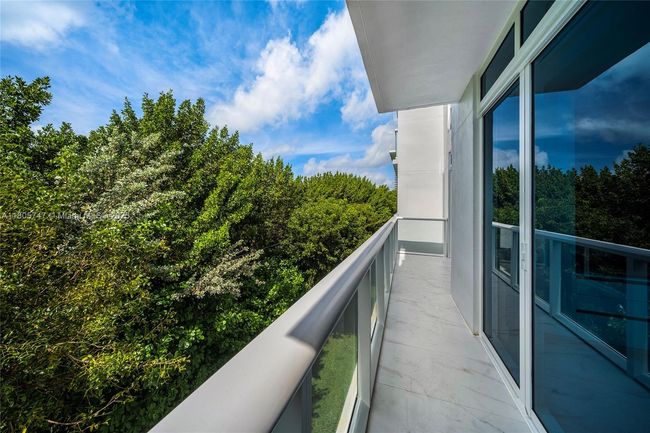 UNIT-13 - 100 S Pointe Dr, Condo with 3 bedrooms, 4 bathrooms and null parking in Miami Beach FL | Image 28