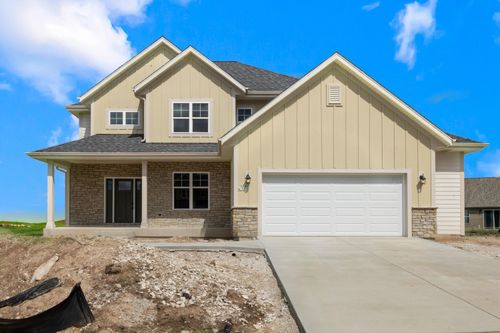 N54W19428 Kearney Ln, Menomonee Falls, WI, 53051-1699 | Card Image
