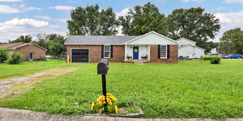 3416 Minor Dr, Clarksville, TN, 37042-5828 | Card Image