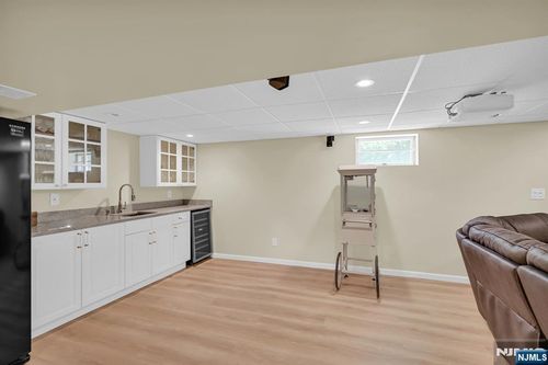 27 Wingate Dr, Livingston, NJ, 07039-3527 | Card Image