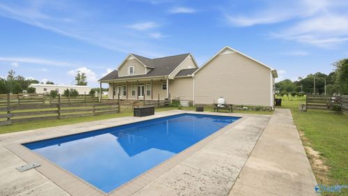 28279 Oak Grove Rd, Ardmore, AL, 35739-7517 | Card Image