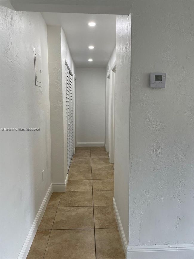 APT-26 - 8607 Sw 68 Th Ct, Condo with 2 bedrooms, 1 bathrooms and null parking in Pinecrest FL | Image 4