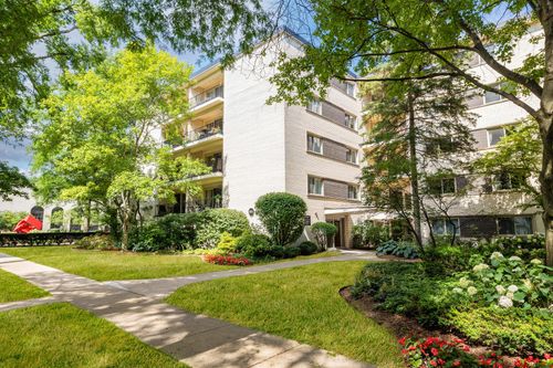 2c-415 Franklin Avenue, River Forest, IL, 60305 | Card Image