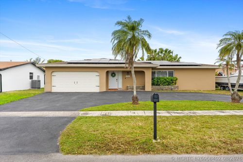 10661 Nw 27th Ct, Sunrise, FL, 33322-1061 | Card Image