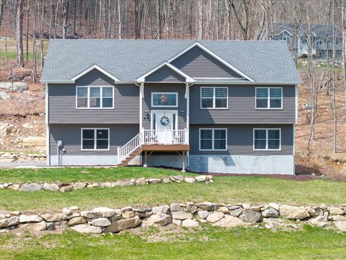10 Eagle Hl, Mahopac, NY, 10541 | Card Image
