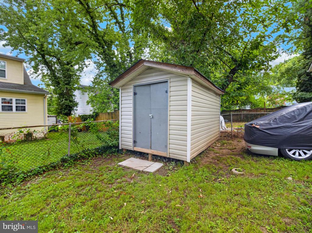Residential Lease in CAPITOL HEIGHTS 5