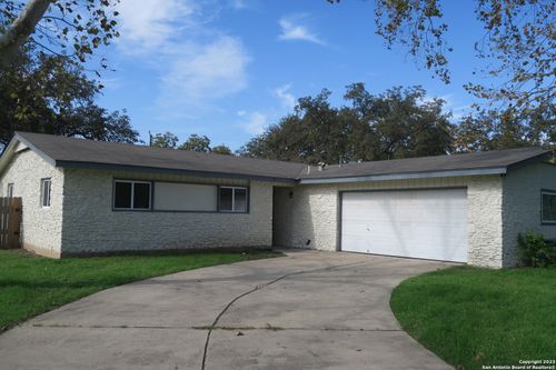 67 Winn Ave, Universal City, TX, 78148-4016 | Card Image