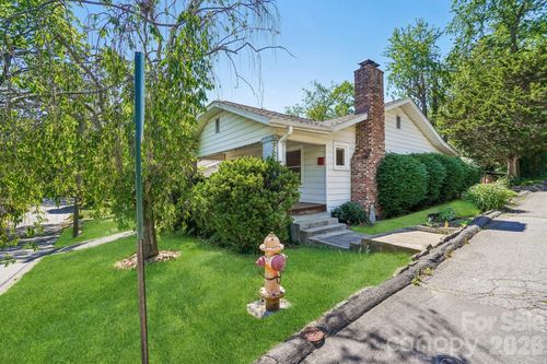 31 Clay St, Asheville, NC, 28806-3514 | Card Image