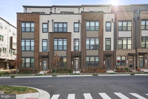 8154 Varick Pl, ROCKVILLE, MD, 20855-2392 | Card Image