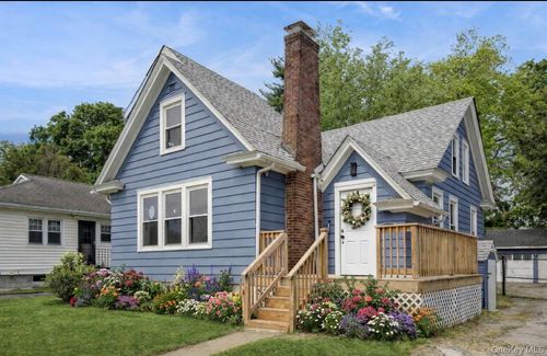 34 Woodland Ave, Poughkeepsie, NY, 12603-4129 | Card Image