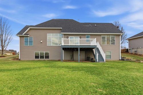 6478 Spring Creek Dr, Bettendorf, IA, 52722-6404 | Card Image