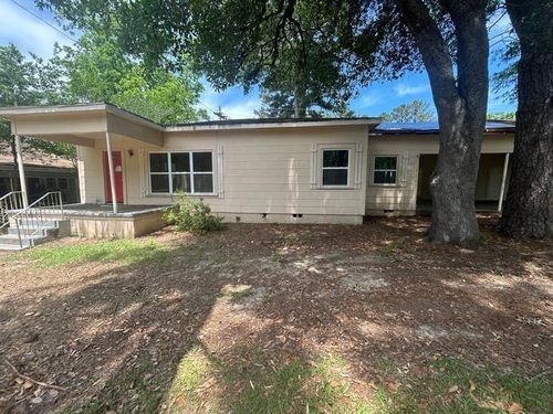 112 Arkansas St, Winnfield, LA, 71483-2502 | Card Image