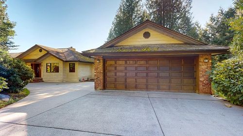 8161 Redrooffs Rd, Halfmoon Bay, BC, V7Z1A7 | Card Image