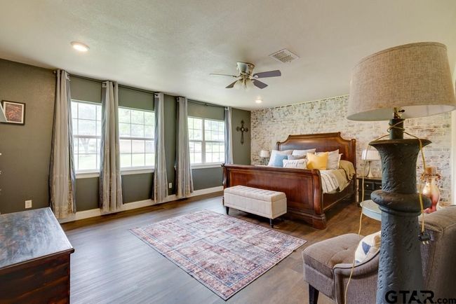 207 Inwood Dr, House other with 4 bedrooms, 3 bathrooms and null parking in Palestine TX | Image 28