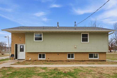 610 4th St S, Cordova, IL, 61242-7760 | Card Image