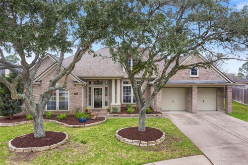 104 Grand Falls Ct, Dickinson, TX, 77539-6150 | Card Image