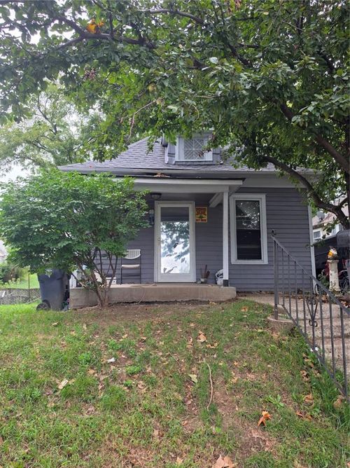 515 Donnelly Ave, Kansas City, MO, 64125-1224 | Card Image
